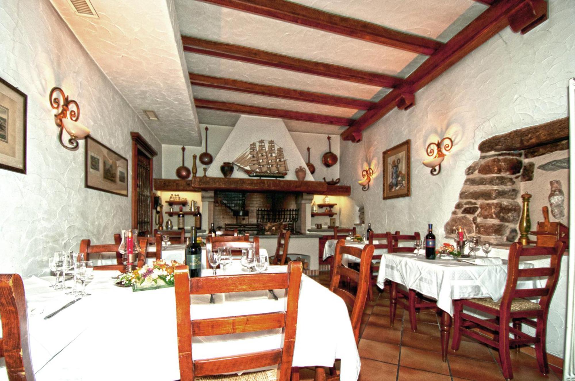 Albergo Ristorante Della Posta Morcote Exterior photo